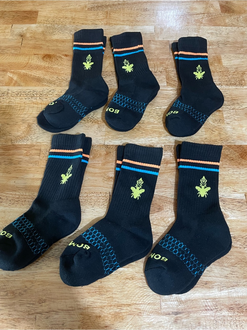 Kids Bombas  Bombas Black Athletic Crew Socks with Neon Green Logo - 6 Pack. XS